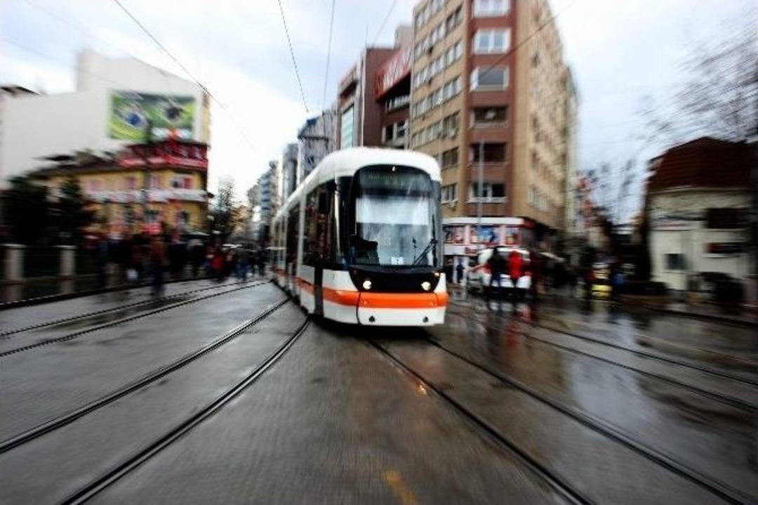 Estram Bir Yılda Polonya N&uuml;fusu Kadar Kişiyi Yolcu Etti