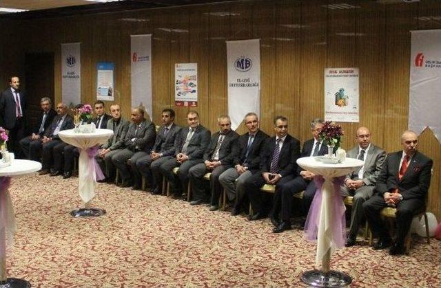 Elazığ’ın Vergi Rekortmenlerine Düzenlenen Programla Plaket Verildi