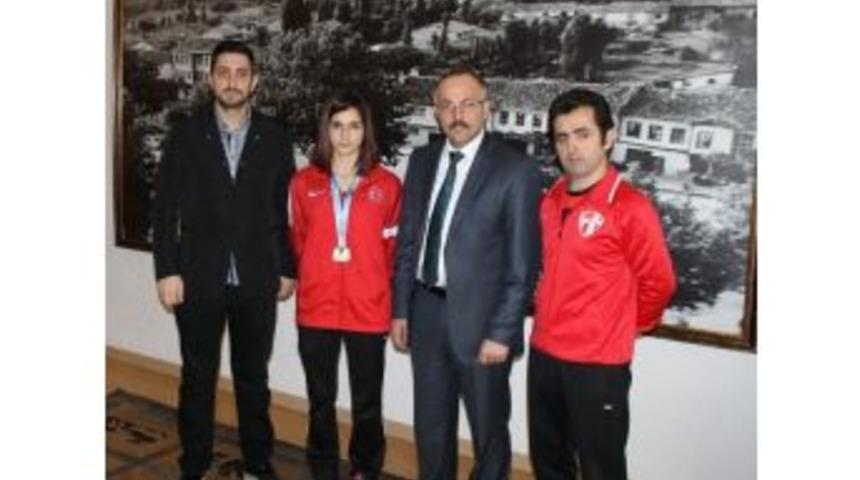 Avrupa Şampiyonu G&uuml;rsu&rsquo;dan &Ccedil;ıktı