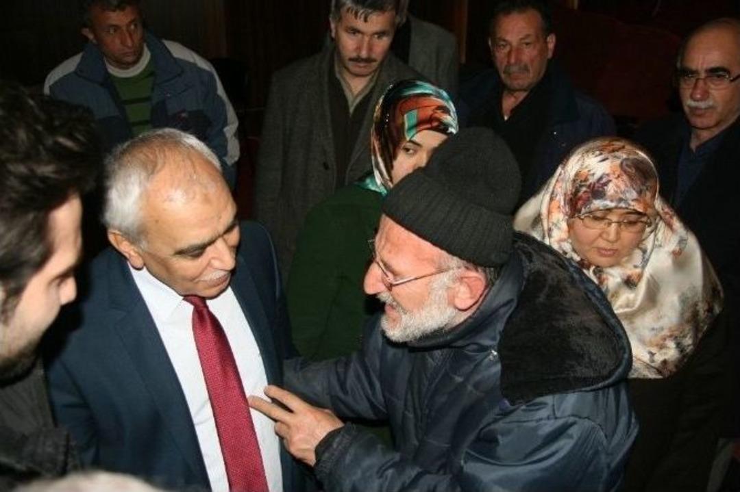 Tarih&ccedil;i Yazar Turan: &ldquo;&ccedil;ocuklar Yetiştirdiğimiz Gibi Olur&rdquo;