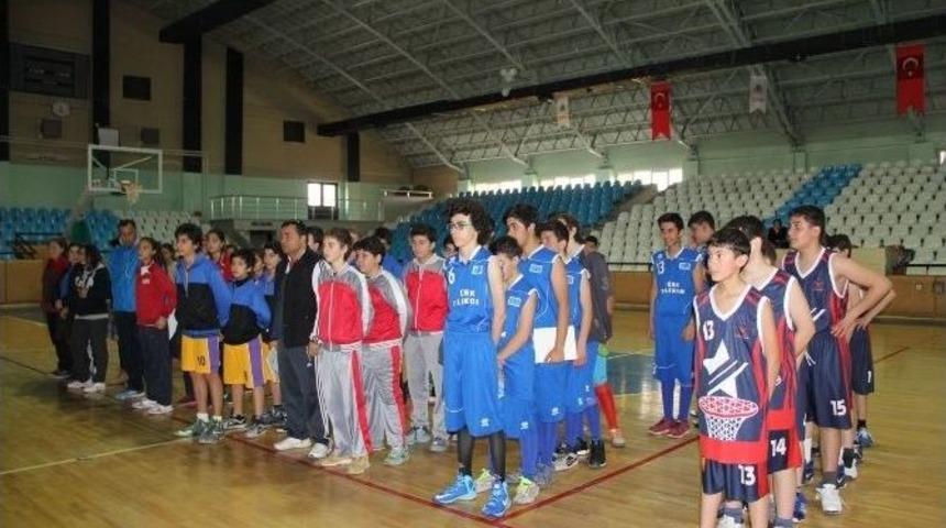 Yıldızlar Basketbol M&uuml;sabakaları Yapıldı