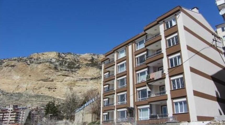 Ermenek'te &Ouml;len 18 Madencinin Ailelerine Evlerin Tapuları Dağıtılacak