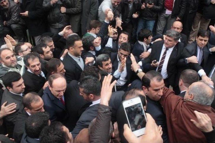 Ahmedinejad’a Bursa’da Sevgi Seli G4