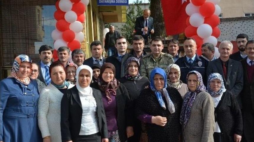 Derneğin A&ccedil;ılışı T&ouml;renle Yapıldı