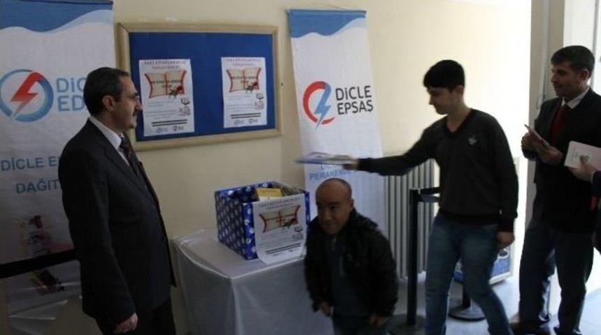 Dicle Elektrik&rsquo;ten İlk&ouml;ğretim Okuluna K&uuml;t&uuml;phane