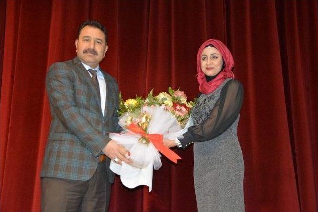 Yazar Akdemir İmza Ve S&ouml;yleşi G&uuml;n&uuml;nde Kitapseverlerle Bir Araya Geldi 1