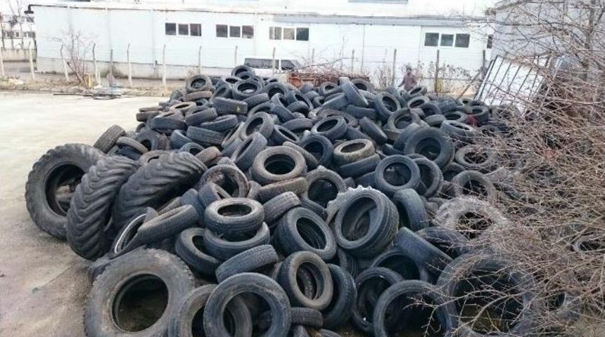 Sinek Yuvası Lastikler Toplanıyor