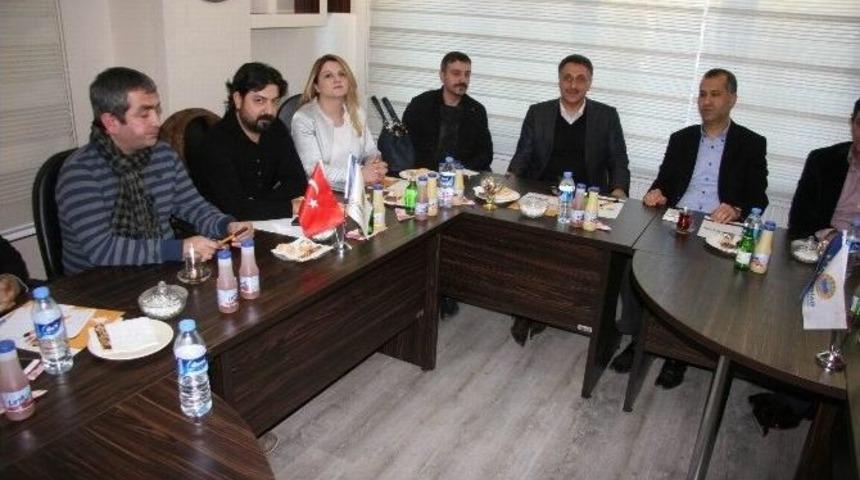 Ak Parti Aday Adayı Advan Güngiad’ı Ziyaret Etti