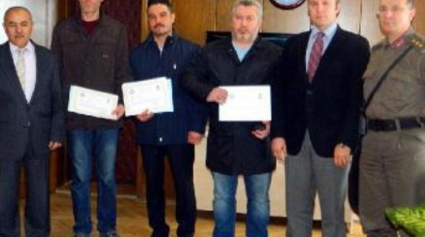 Emekli Öğretmenin 45 Bin Lirasını Dolandıran Sahte Emniyet Müdürü Yakalandı