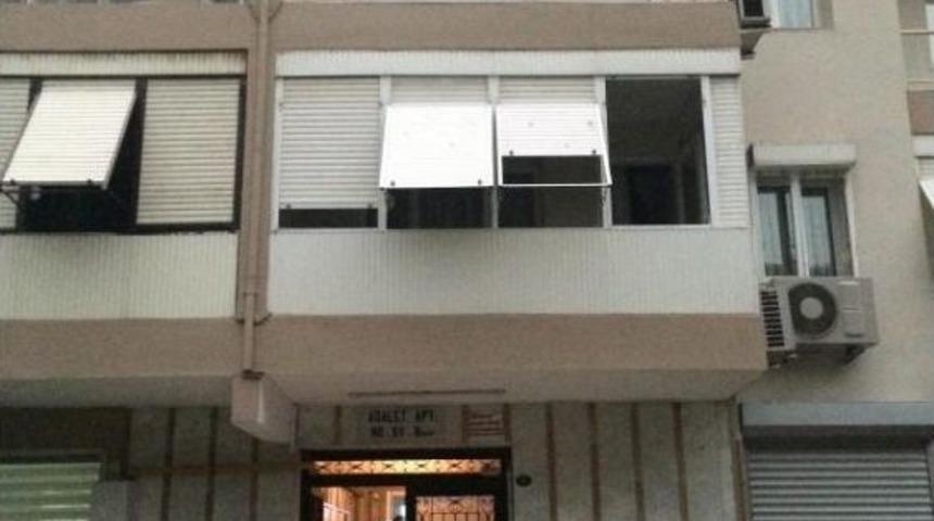 Emekli Başkomiseri Evine Giren Hırsız Ayağından Vurdu