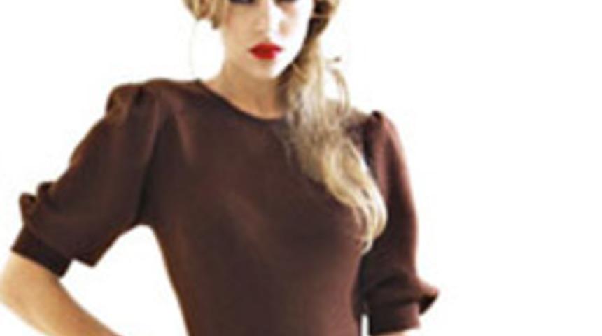 İdil Tarzi Alışveriş Deneyimine &Ccedil;ağırıyor