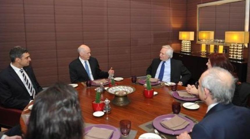 Kılı&ccedil;daroğlu, Papandreu Ile Akşam Yemeğinde Bir Araya Geldi