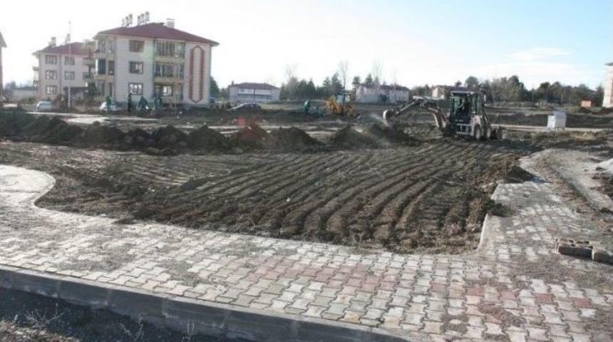 Erzincan Belediyesi’nden Cumhuriyet Mahallesine Yeni Park