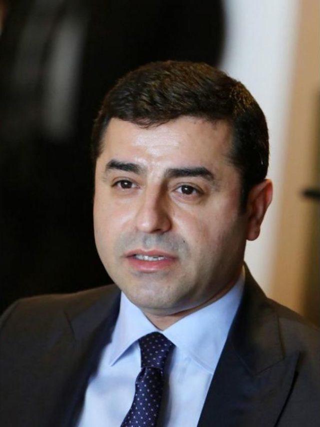 Demirtaş: Arınç'ın Tahrikleriyle Bu Iş Yürümüyor, Zorlanıyoruz