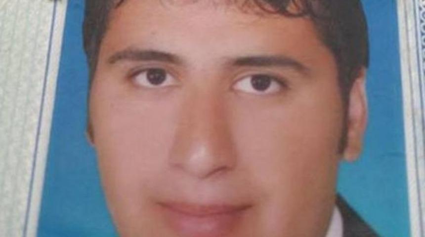 Tır'la &Ccedil;arpışan Otomobilde Infaz Koruma Memuru &Ouml;ld&uuml;