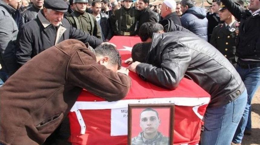 Kırşehir Şehidini Uğurladı