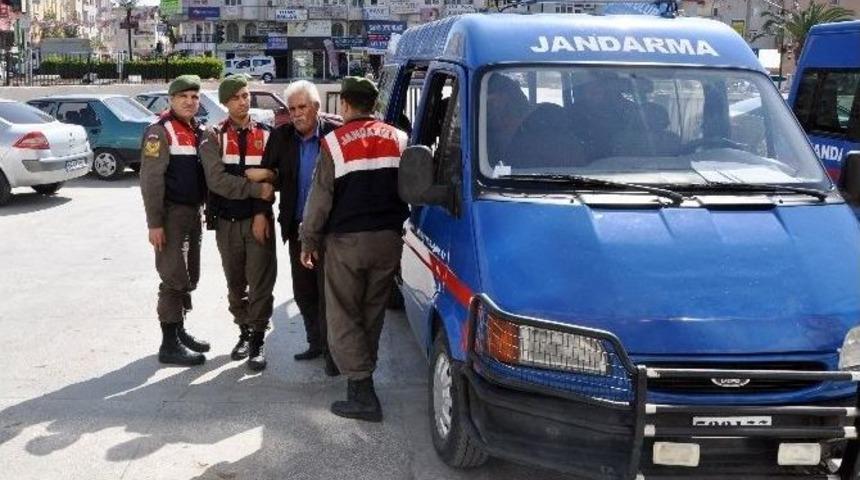 Limon &Ccedil;alarken Su&ccedil;&uuml;st&uuml; Yakalandılar