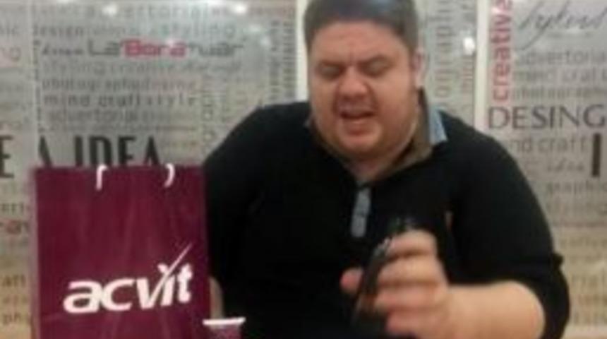 Oyuncu Emre Mutlu&rsquo;dan, Yenilebilir Şampuana &Ouml;vg&uuml;