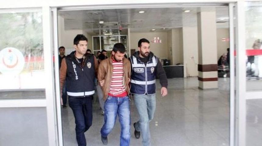 G&uuml;venlik Kamerasının G&ouml;r&uuml;nt&uuml;lediği Kasa Hırsızları Yakalandı