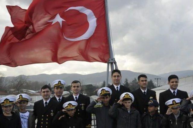 Korumaya Muhta&ccedil; &Ccedil;ocuklar Donanma Gemilerinde 2