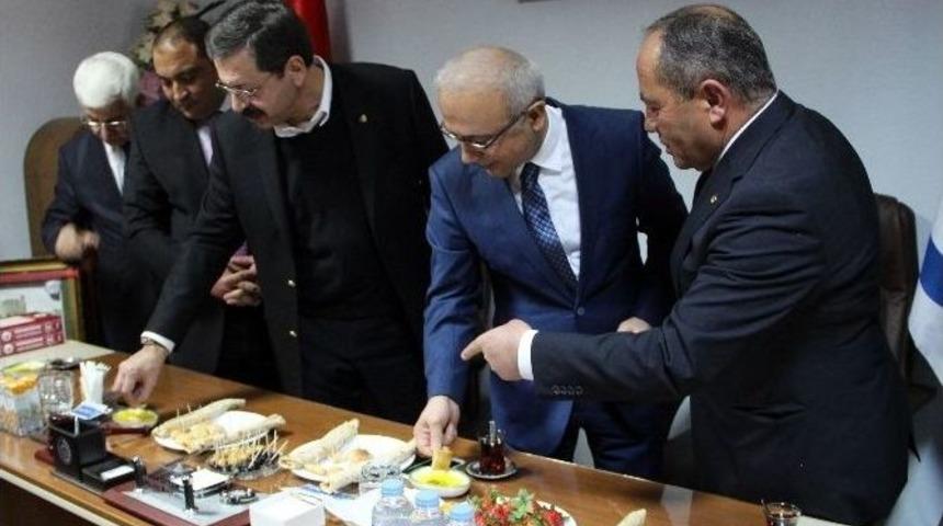 Ulaştırma Denizcilik Ve Haberleşme Bakanı Elvan Mersin&rsquo;de