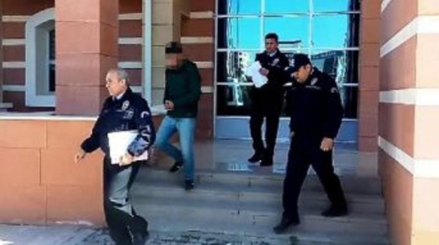 9 Yaşındaki Kız &Ccedil;ocuğuna Taciz Iddiasıyla Tutuklandı