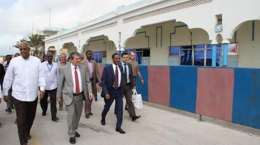 Dr. Torun&rsquo;un Aday Adaylığı Somali&rsquo;de Sevin&ccedil;le Karşılandı
