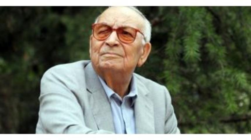 Yazar Yaşar Kemal Hayatını Kaybetti