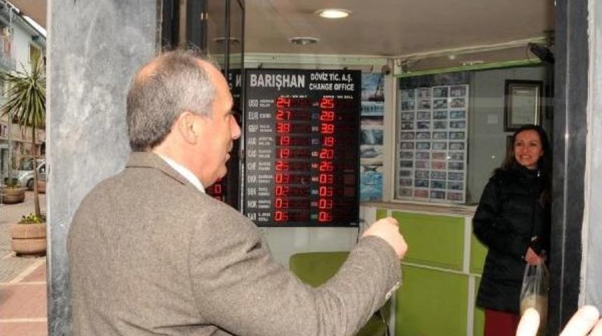 Chp&rsquo;Li İnce, D&ouml;viz B&uuml;rosunda Vatandaşlar Şakalaştı