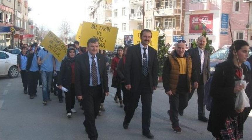 Niksarlı &Ouml;ğrenciler &ldquo;ceviz&rdquo; İ&ccedil;in Y&uuml;r&uuml;d&uuml;