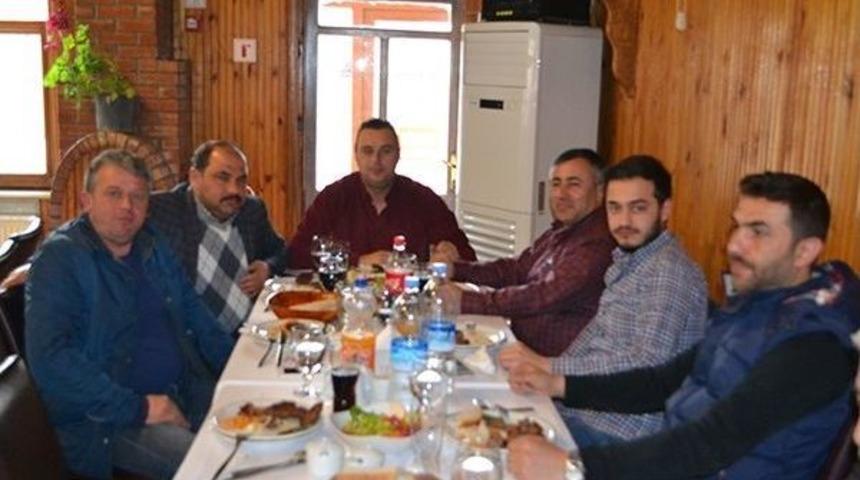 Bilecikspor Galibiyetini Ma&ccedil; Sonunda Verilen Yemekle Kutladı