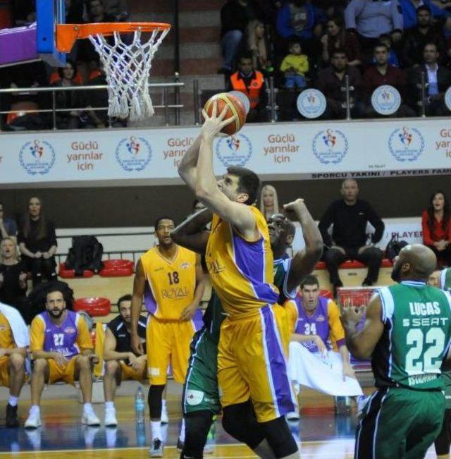 Royal Halı Gaziantep-Darüşşafaka Doğuş: 69-72