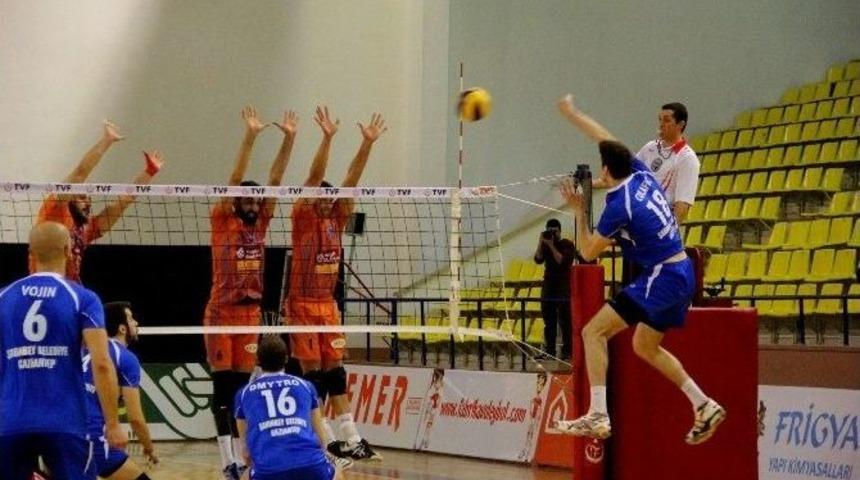 Şahinbey Voleybol Takımı Deplasmanda Galip