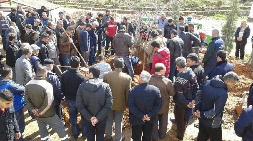 Ayvalık&rsquo;ta İtfaiye Ve Belediye Bandosunun Acı G&uuml;n&uuml;