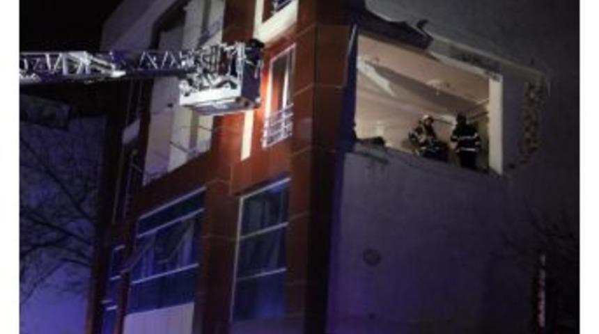 Doğalgaz Patlaması Duvarı Yıktı: 1 Yaralı