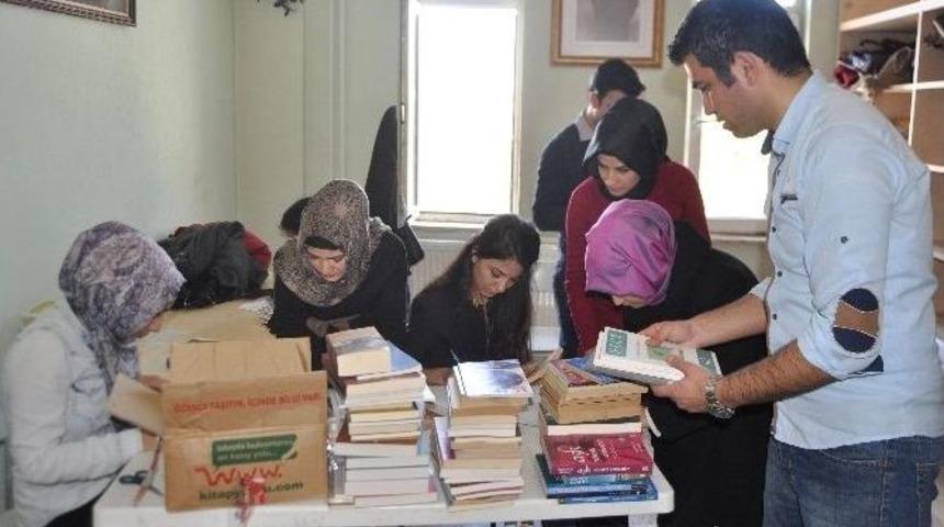 Afyonkarahisar Anıtkaya K&ouml;y&uuml;ne K&uuml;t&uuml;phane Kuruldu