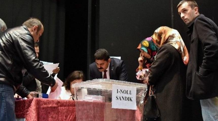 Ak Parti G&uuml;m&uuml;şhane&rsquo;de Temay&uuml;l Yoklaması Yaptı