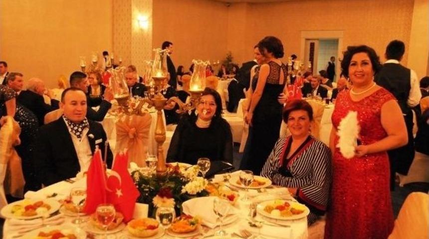 S&uuml;leymanpaşa Belediyesi Başkan Yardımcısı G&uuml;lferah G&uuml;ral Yardımseverlerle Buluştu