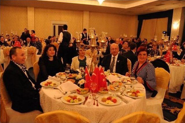 Süleymanpaşa Belediyesi Başkan Yardımcısı Gülferah Güral Yardımseverlerle Buluştu