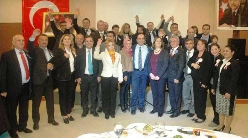 Hristiyan Din Adamının Ak Parti Sevdası