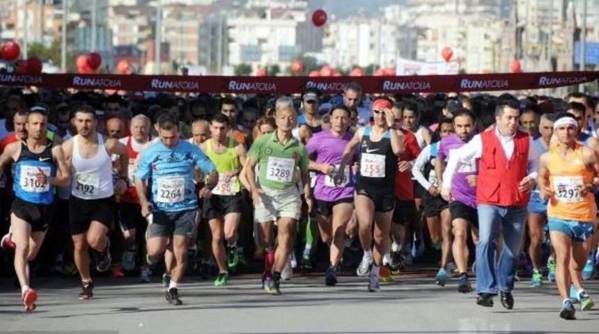5 Bin 600 Kişi Runatolia Heyecanını Yaşadı