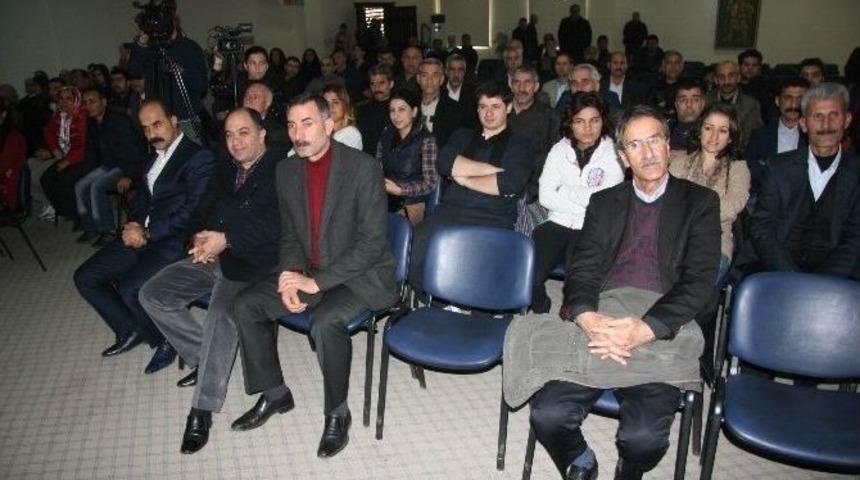 Dbp Siyaset Akademisinden Mezun Olanlara Sertifikaları Verildi