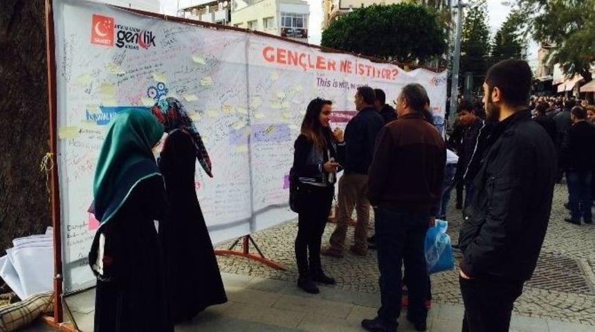 Saadet Partisi Antalya Kadın Gen&ccedil;lik Kolları&rsquo;ndan &lsquo;gen&ccedil;ler Ne İstiyor?&rsquo; Duvar &Ccedil;alışması