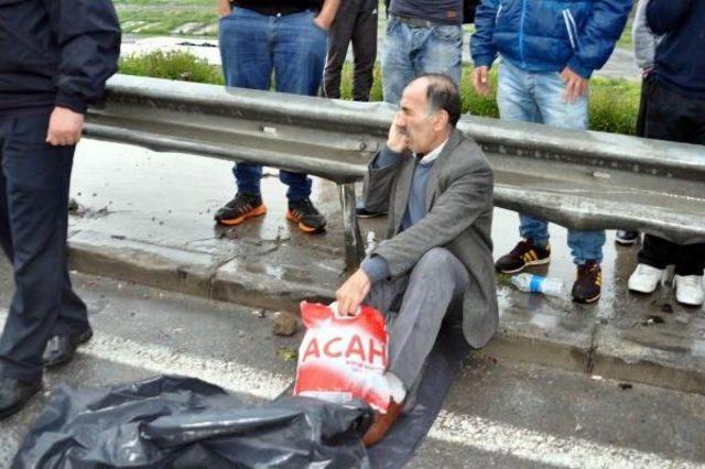 Yolcu Minib&uuml;s&uuml; Devrildi, 4 Kişi Yaralandı 2