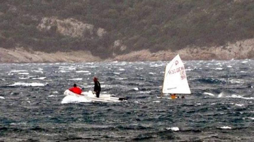 Kuvvetli R&uuml;zgara Yakalanan Milli Optimistlerin Zor Anları