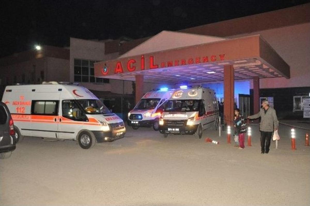 Donmak &Uuml;zere Olan 17 Suriyeliyi Mehmet&ccedil;ik Kurtardı