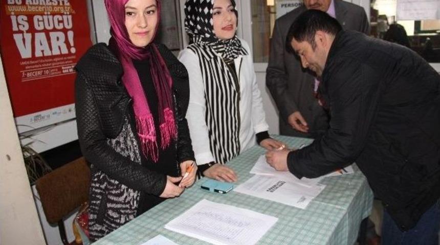 Bartın&rsquo;da Temay&uuml;lde Kadına Şiddet İ&ccedil;in İmza Toplandı