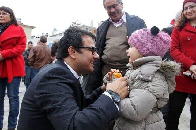 Ak Parti Aday Adayı Şakır&rsquo;dan Ziyaret&ccedil;ilere &lsquo;kıstırma&rsquo; İkramı 1