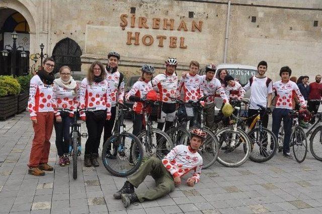 Polonya’dan Japonya’ya Pedal Çeviren Sporcular Şirehan’da Mola Verdi