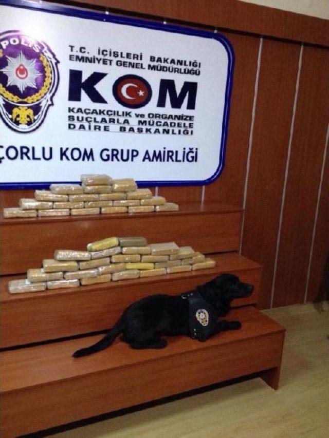 Otomobilden 25 Kilo Eroin &Ccedil;ıktı 2